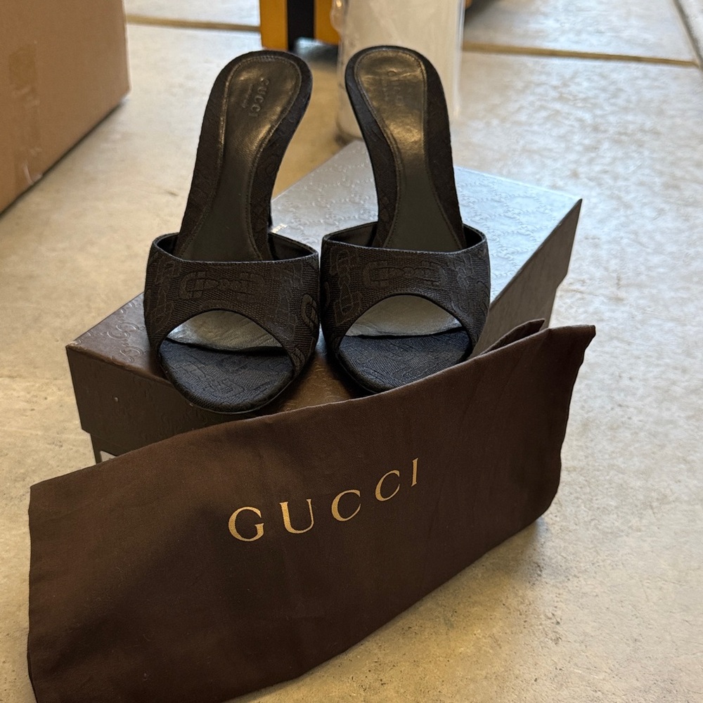 Gucci Black GG Canvas Open-Toe Slide Mules